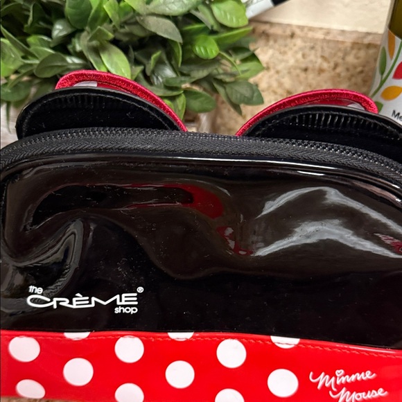 The Crème Shop | Minnie Mouse Red Polka Dot Kids Cosmetic Bag - Picture 4 of 8